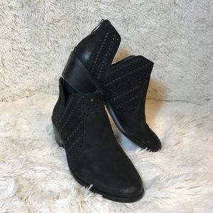 Vince Camuto Black bootie